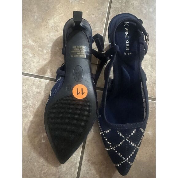 AK Anne Klein 11 Kitten Heels Sandals Shoes Navy Mesh Rhinestones - Picture 3 of 4
